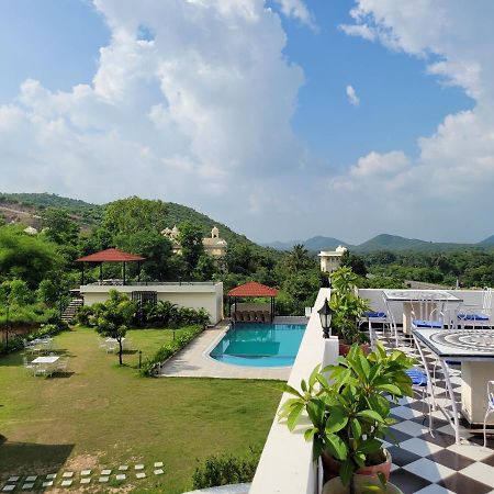 Aura Gold Resort อุเดเปอร์ ภายนอก รูปภาพ