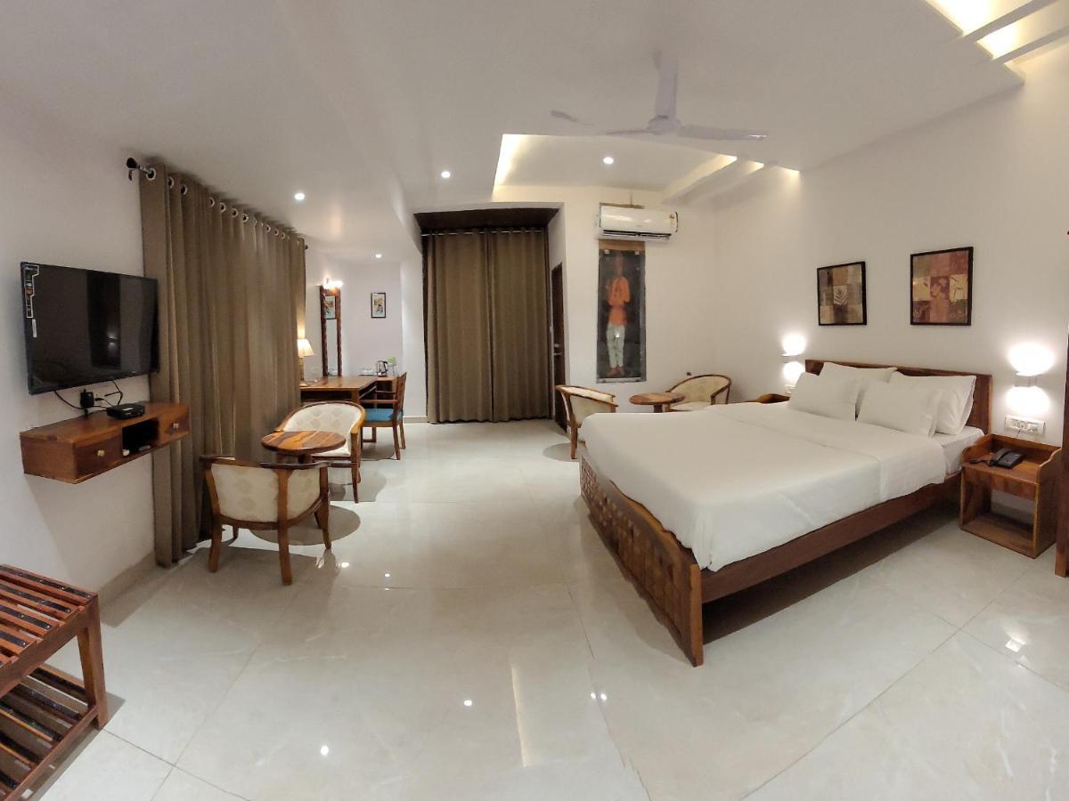Aura Gold Resort อุเดเปอร์ ภายนอก รูปภาพ