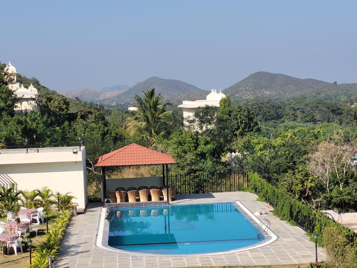 Aura Gold Resort อุเดเปอร์ ภายนอก รูปภาพ