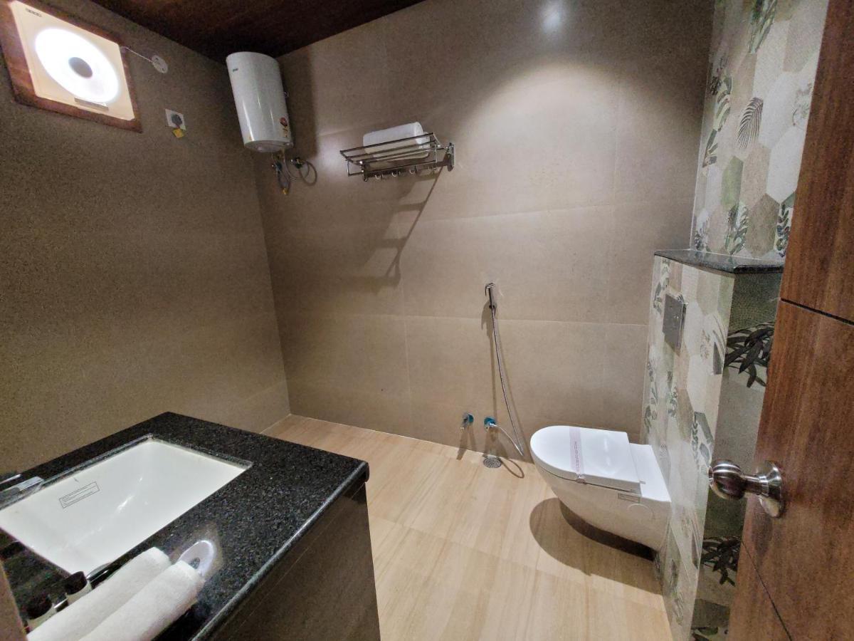 Aura Gold Resort อุเดเปอร์ ภายนอก รูปภาพ