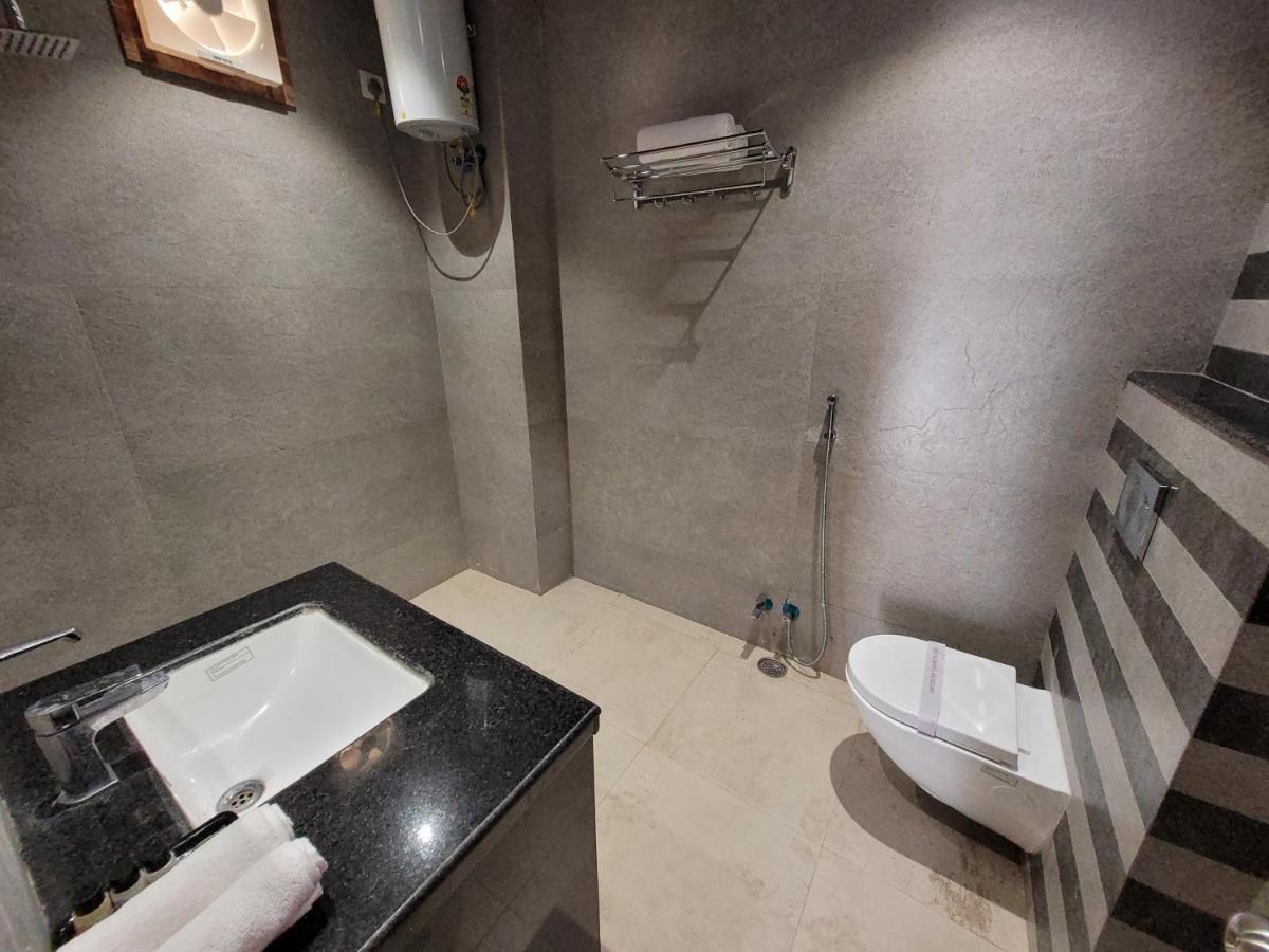 Aura Gold Resort อุเดเปอร์ ภายนอก รูปภาพ