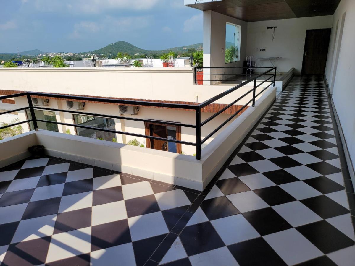Aura Gold Resort อุเดเปอร์ ภายนอก รูปภาพ
